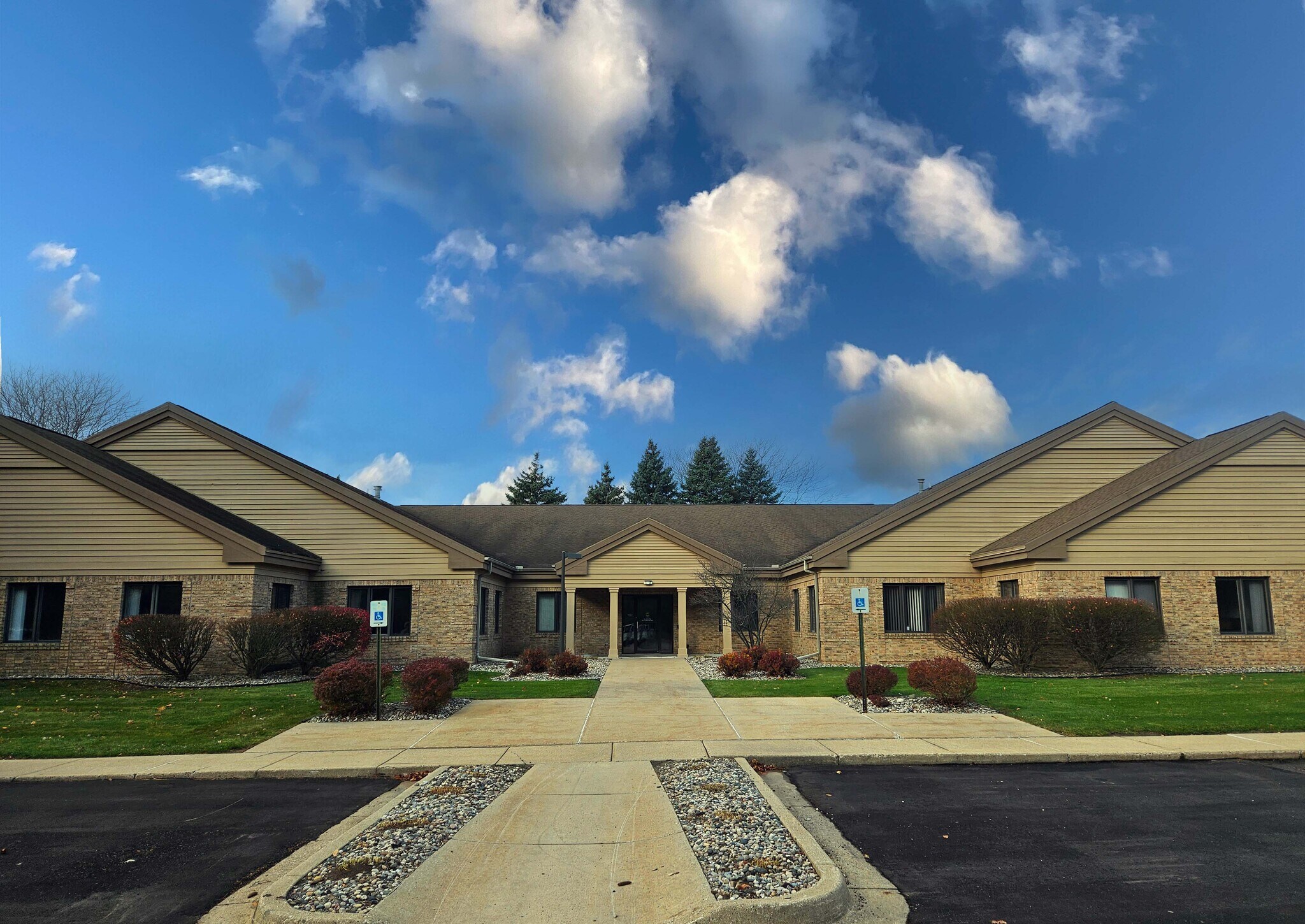 2149 Jolly Rd, Okemos, MI for sale Primary Photo- Image 1 of 1