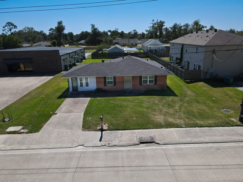 419 Cypress St, Sulphur, LA for sale - Building Photo - Image 1 of 12