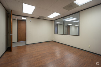 2000 S Dairy Ashford Rd, Houston, TX for lease Interior Photo- Image 2 of 8