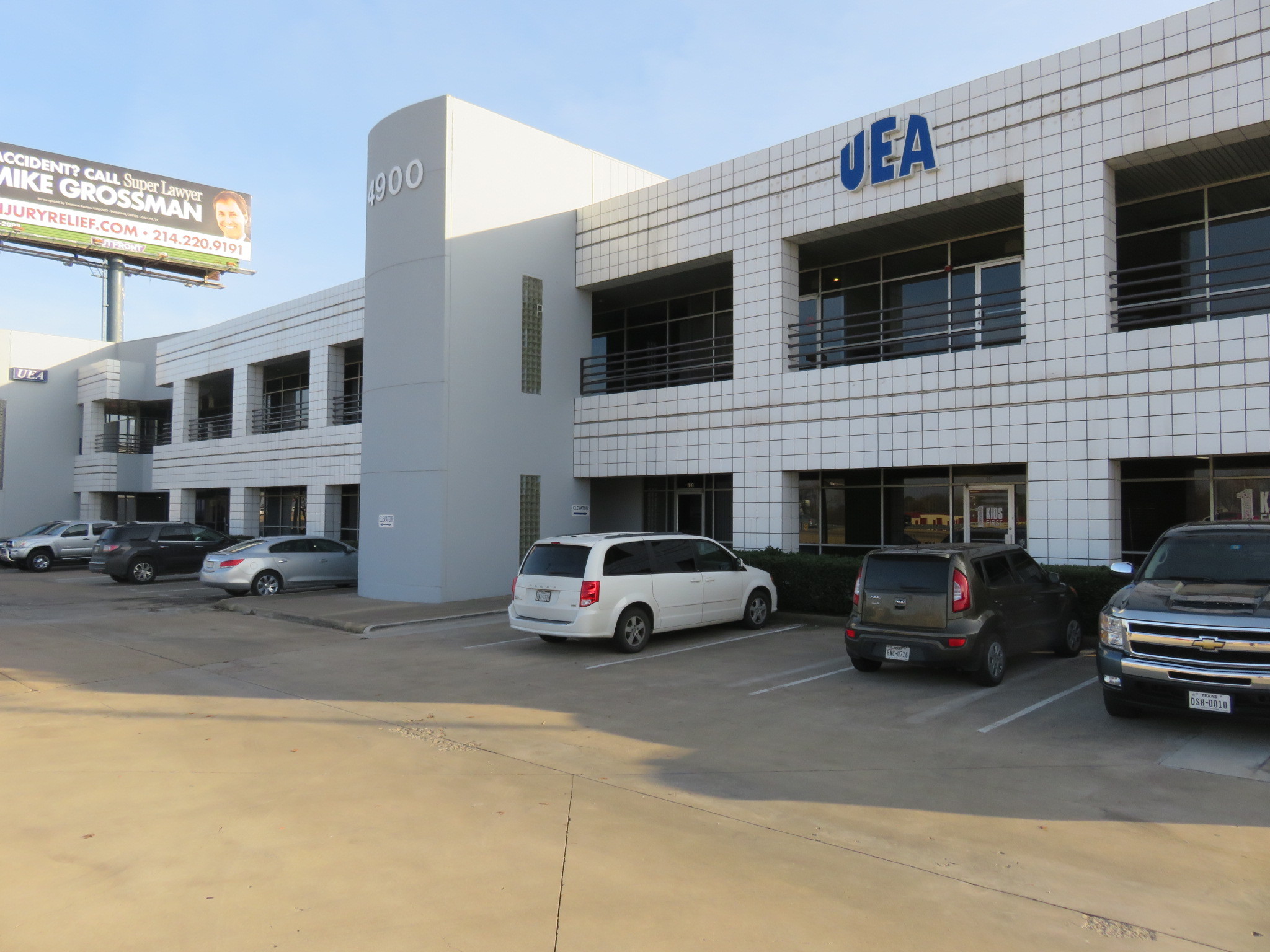 4900 SE Loop 820, Fort Worth, TX for lease Building Photo- Image 1 of 8