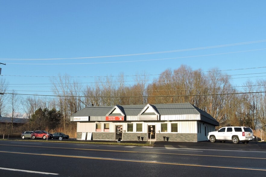 8406 Oswego Rd, Liverpool, NY for sale - Building Photo - Image 1 of 1