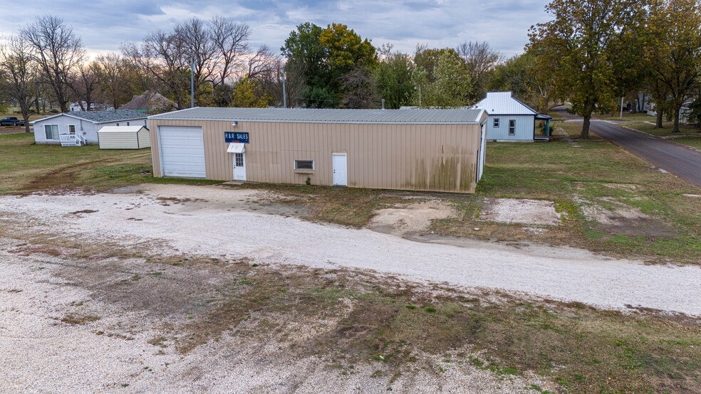 1303 East St, Iola, KS for sale - Building Photo - Image 3 of 13