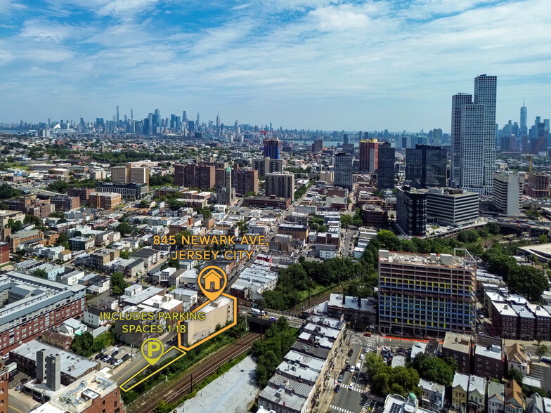 845 Newark Ave, Jersey City, NJ for lease - Aerial - Image 2 of 38