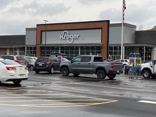 Emily Dr, Clarksburg, WV for lease - Building Photo - Image 1 of 3