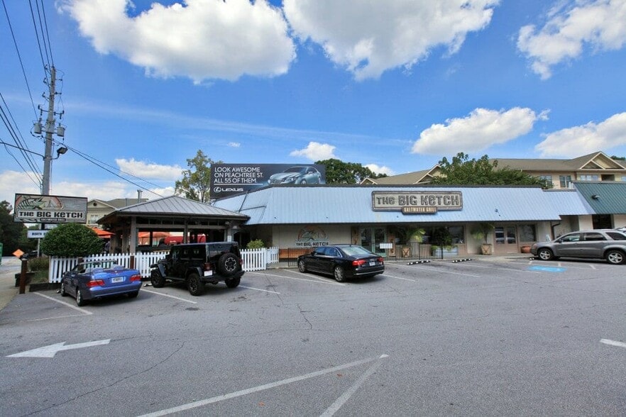 3263-3279 Roswell Rd, Atlanta, GA for lease - Building Photo - Image 3 of 3