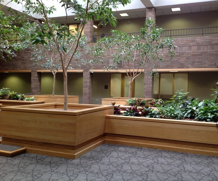 600-610 Central Ave, Highland Park, IL for lease - Lobby - Image 3 of 6