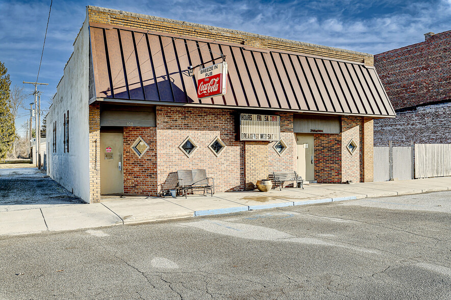 108 W Railroad St, Kempton, IN for sale - Primary Photo - Image 1 of 1