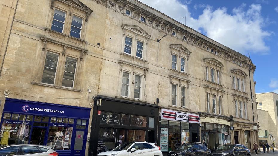 73 Queens Rd, Bristol for sale Primary Photo- Image 1 of 2