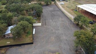 DICK PRICE STORAGE YARD - Warehouse