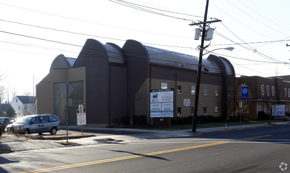 620 N Broad St, Woodbury, NJ for lease - Building Photo - Image 2 of 5