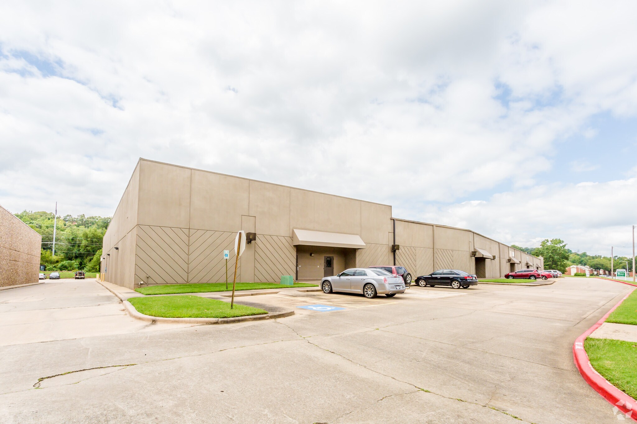 2201 Brookwood Dr, Little Rock, AR for sale Primary Photo- Image 1 of 1