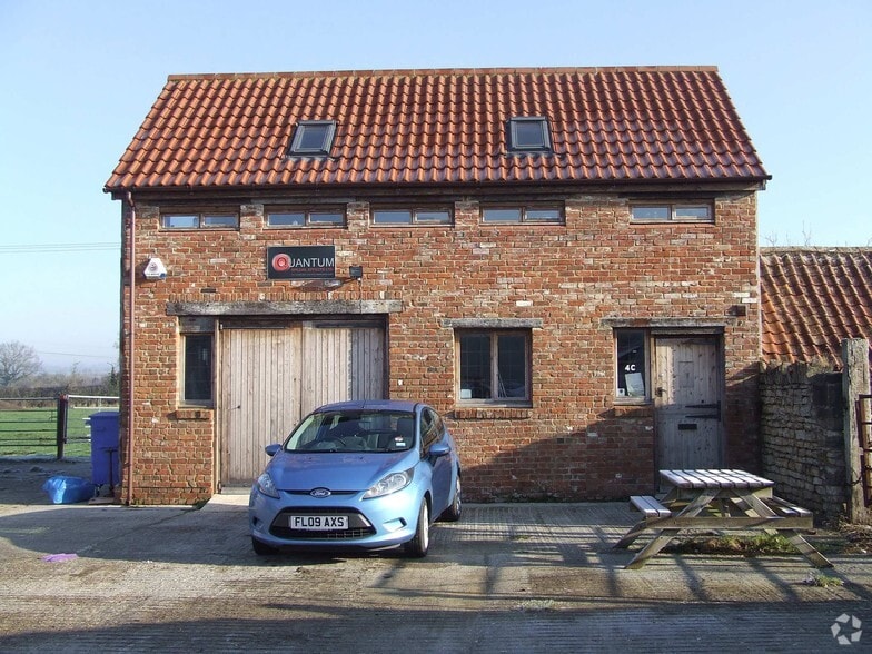 4C Broad Lane Farm, Seend for sale - Primary Photo - Image 1 of 1