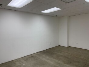 846-860 S Los Angeles St, Los Angeles, CA for lease Interior Photo- Image 2 of 3