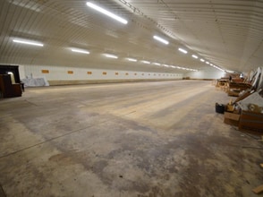 Nadder Ln, South Molton for lease Interior Photo- Image 1 of 3