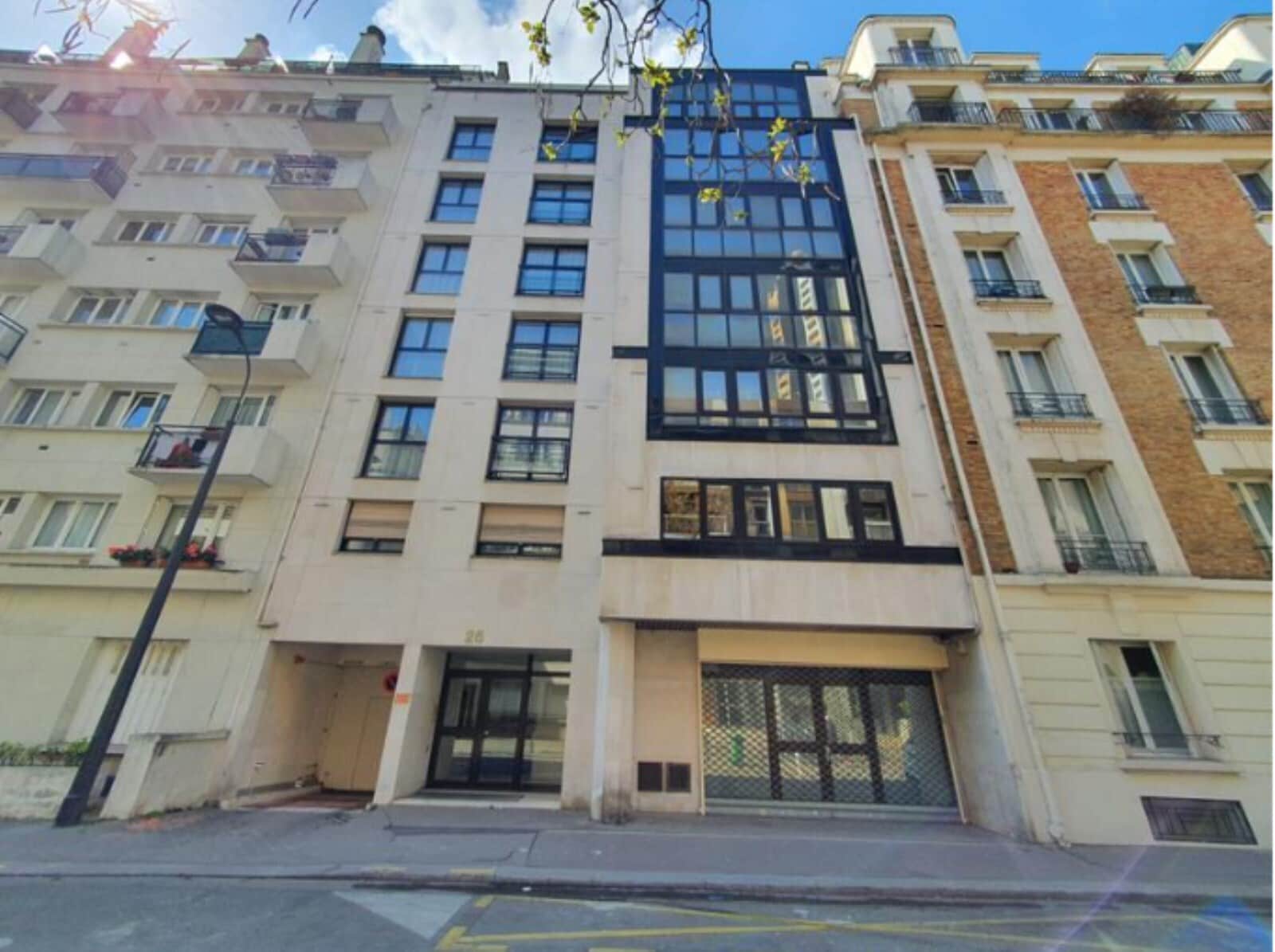 Office in Paris for sale Building Photo- Image 1 of 16