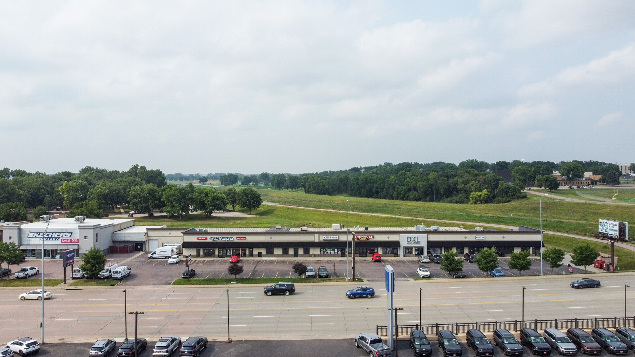 3502-3510 W 41st St, Sioux Falls, SD for lease Building Photo- Image 1 of 4