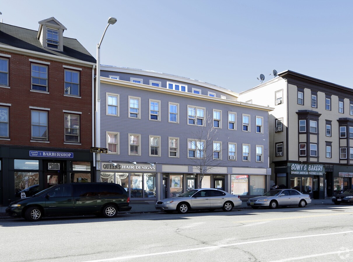 466 Merrimack St, Lowell, MA 01854