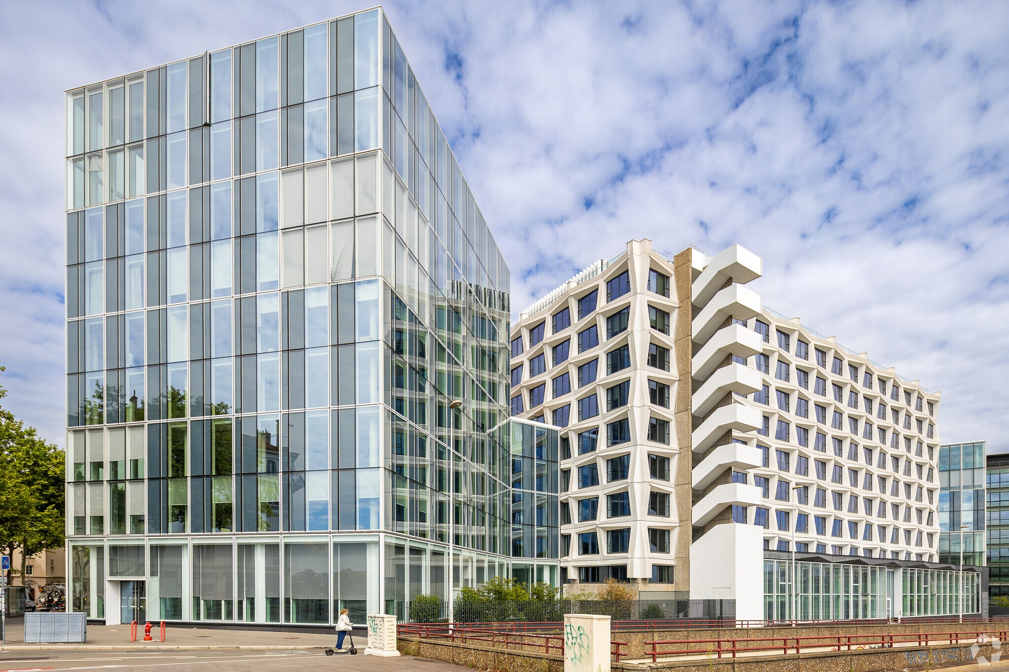 141-143 Cours Gambetta, Lyon for lease Primary Photo- Image 1 of 5