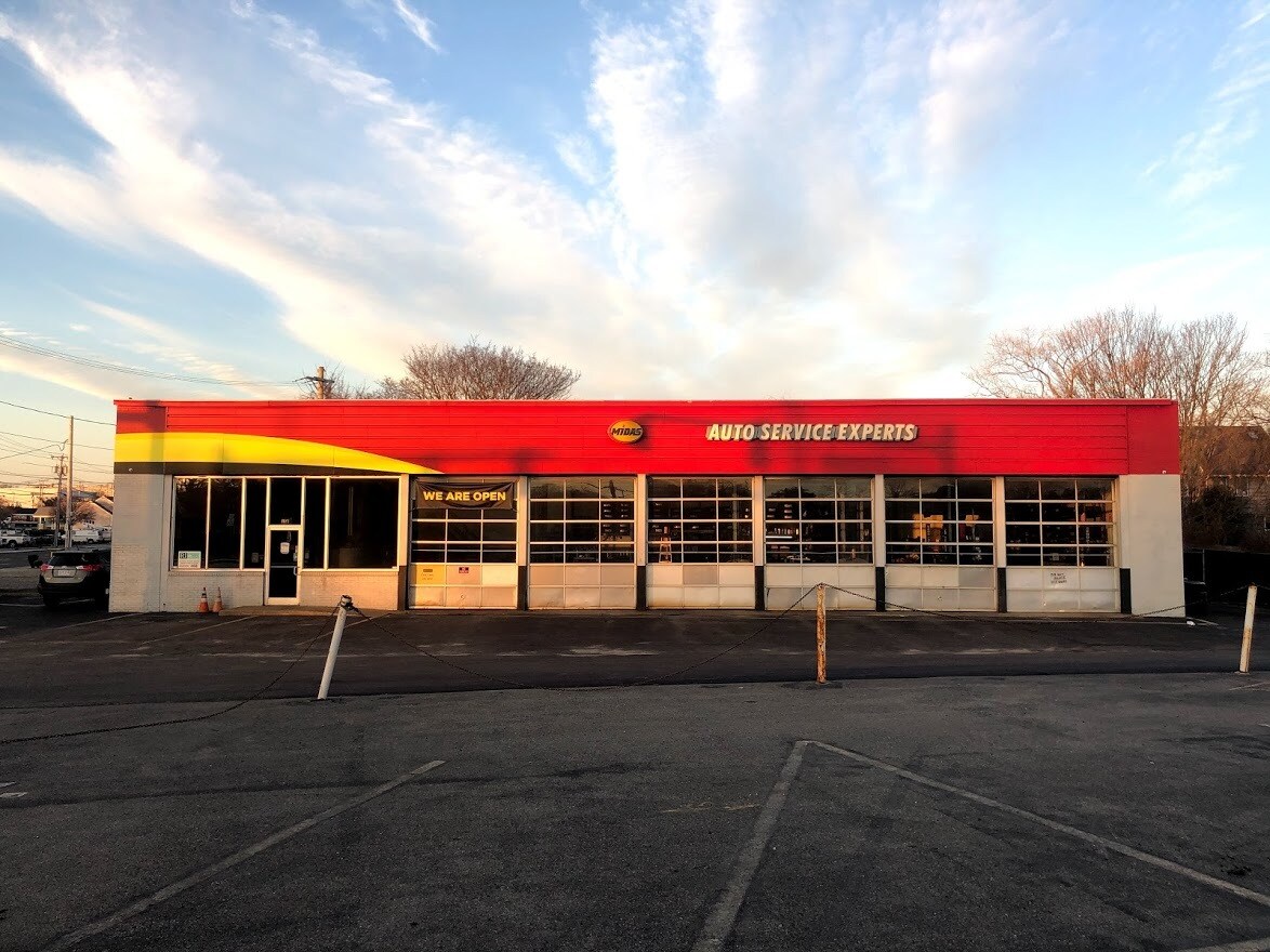 158 E Main Rd, Middletown, RI for sale Building Photo- Image 1 of 1