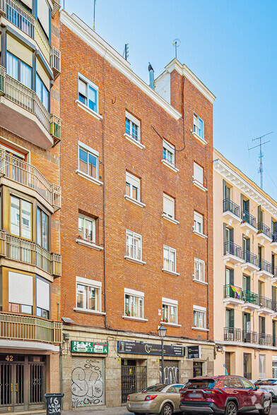 Calle Sebastián el Cano, 40, Madrid, Madrid for sale - Primary Photo - Image 1 of 2