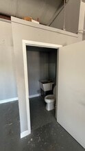 5449 Benchmark Ln, Sanford, FL for lease Interior Photo- Image 1 of 3