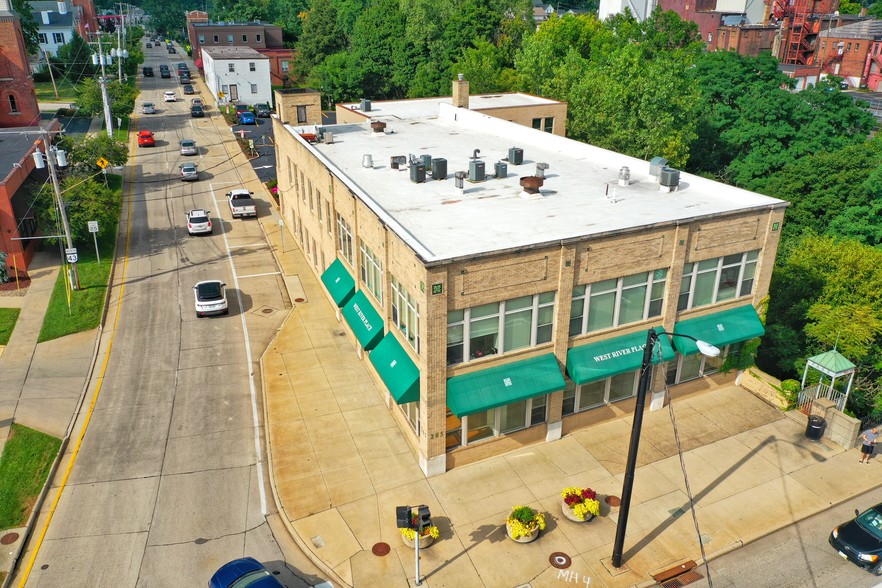 265 W Main St, Kent, OH for lease - Primary Photo - Image 1 of 20