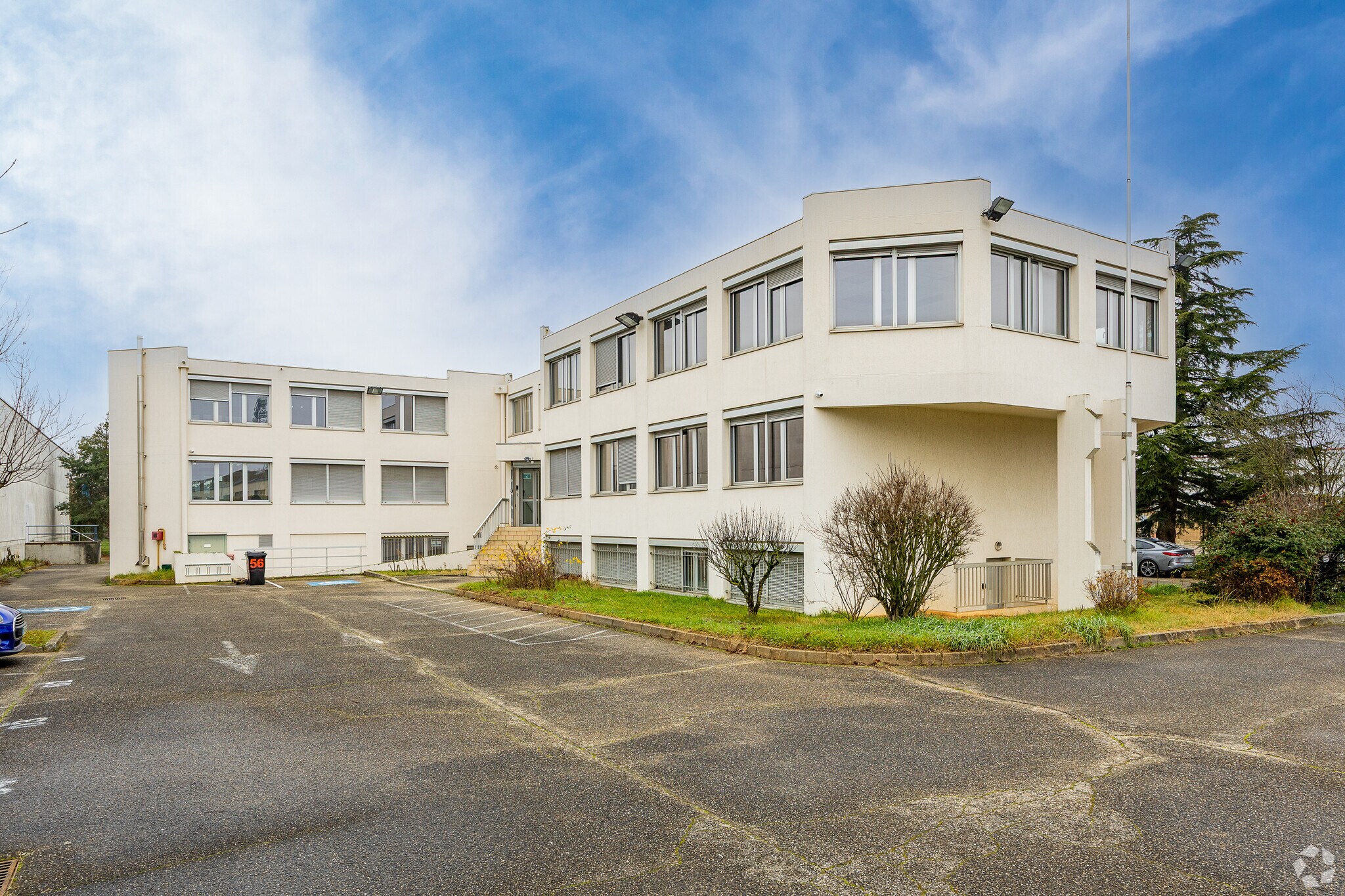 56 Avenue Du Progrès, Chassieu for sale Primary Photo- Image 1 of 3