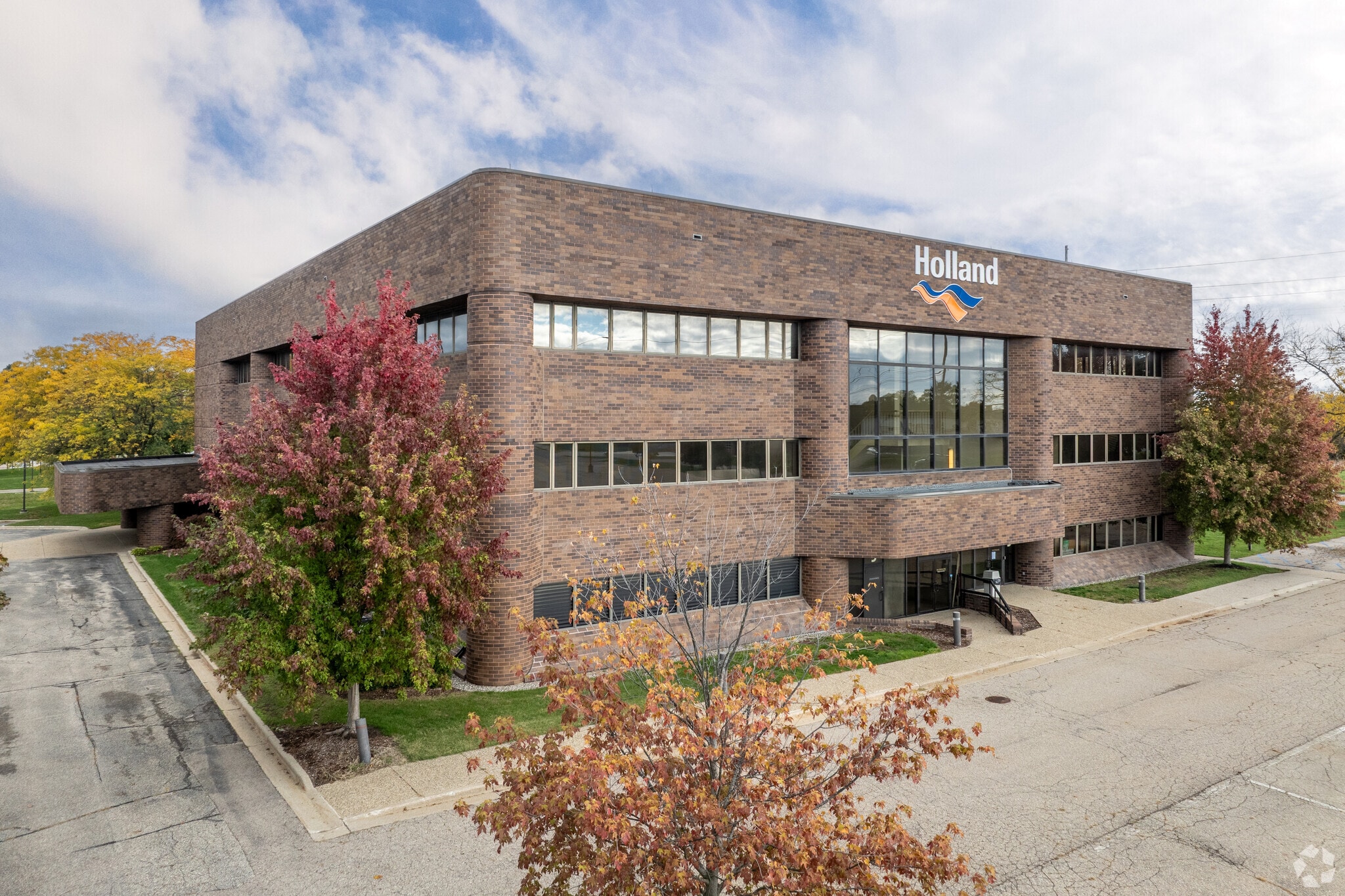 700 & 734 S Waverly Rd, Holland, MI for sale Building Photo- Image 1 of 31