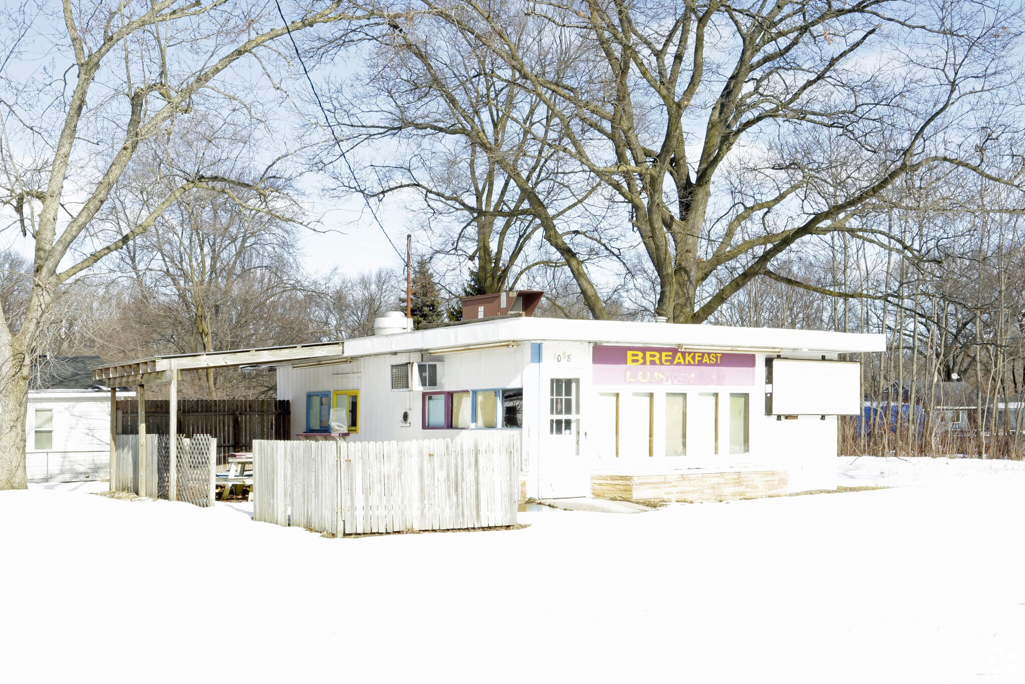 1058 E Broadway Ave, Muskegon, MI for sale Primary Photo- Image 1 of 1