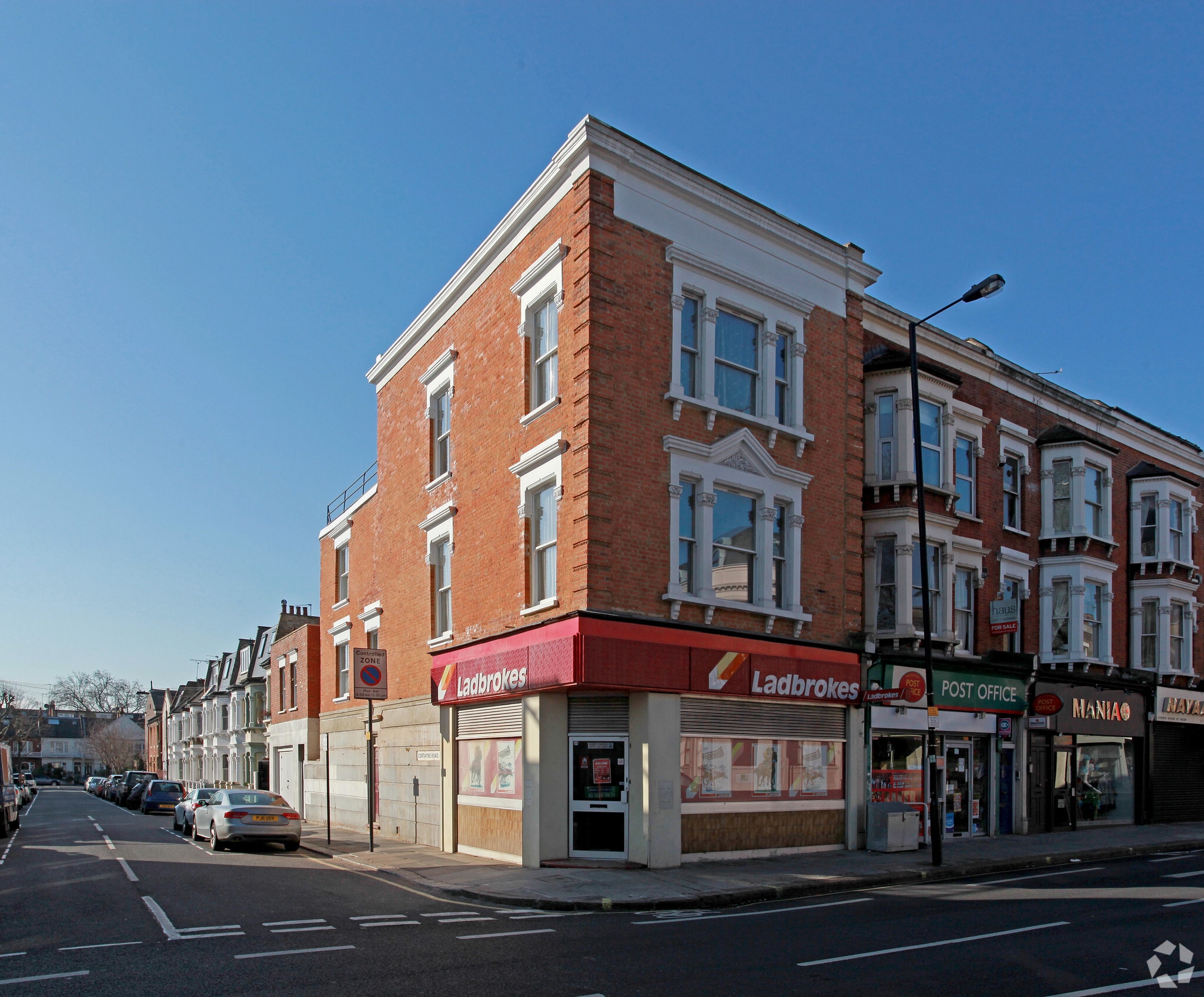 303 New Kings Rd, London for sale Primary Photo- Image 1 of 1