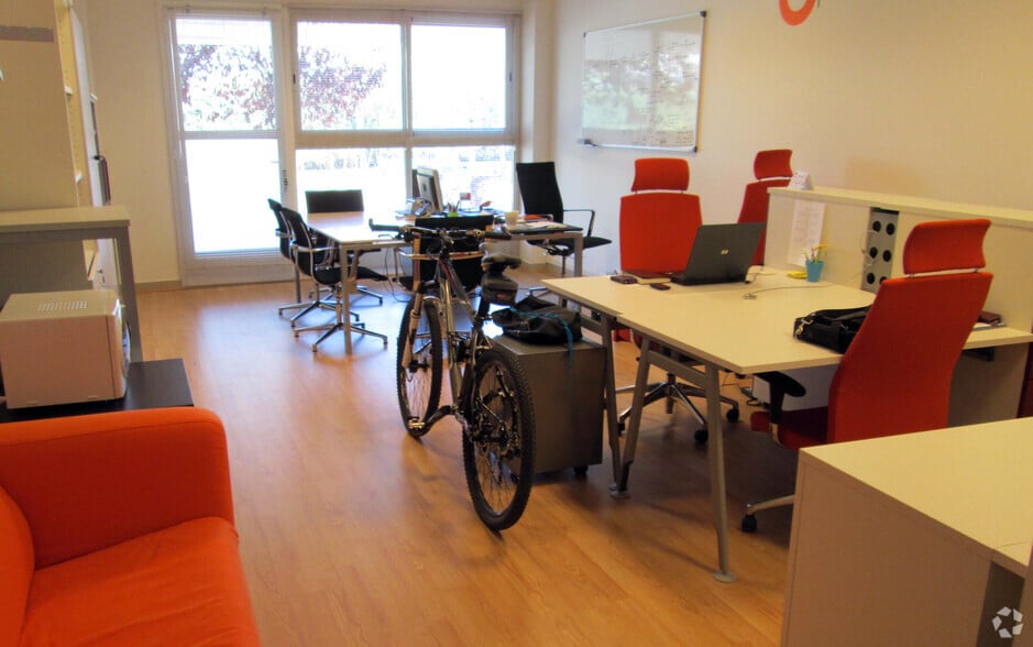 Avenida Vía Láctea, 4, San Fernando de Henares, Madrid for lease - Building Photo - Image 3 of 7