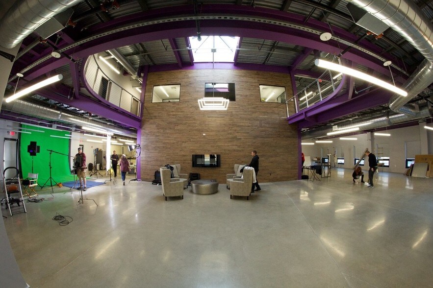 53 Indian Ln E, Towaco, NJ 07082