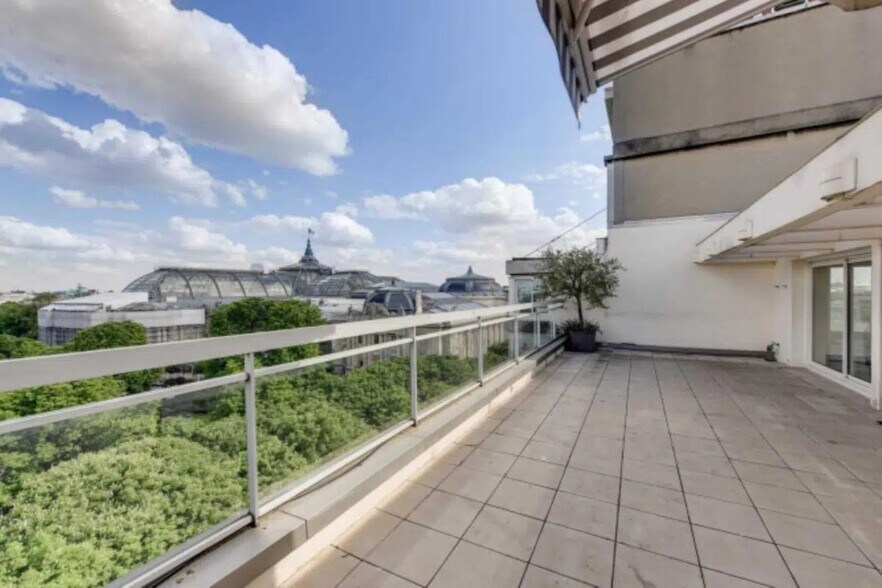 35 Avenue Franklin D. Roosevelt, Paris for lease - Building Photo - Image 3 of 25