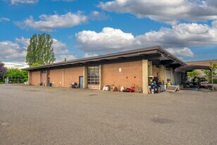 Federal Way Industrial with Yard - Commercial Real Estate