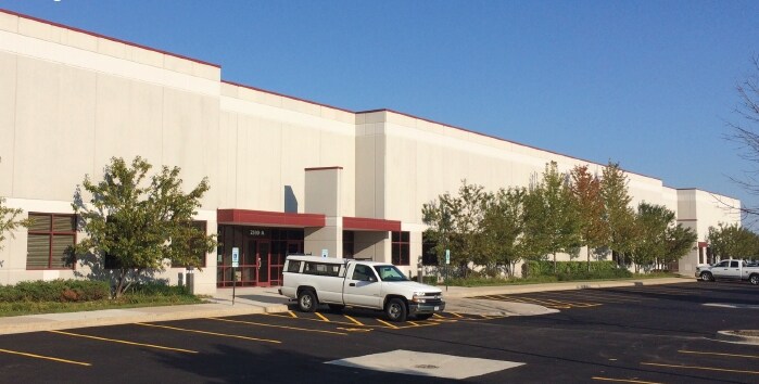 2590 Alft Ln, Elgin, IL for sale Primary Photo- Image 1 of 1