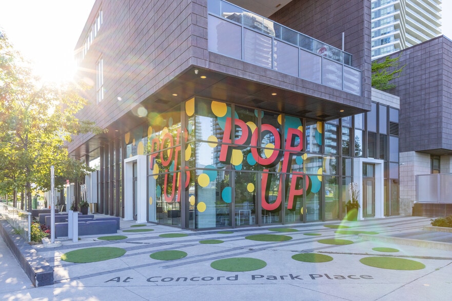 99 Esther Shiner Blvd, Toronto, ON for lease - Building Photo - Image 3 of 7