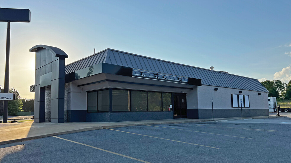 100 Chevy Dr, Fountain Inn, SC for lease - Building Photo - Image 3 of 9