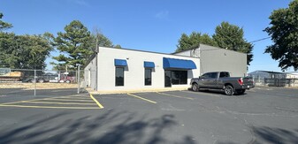 ±5,000 SF Warehouse/Flex Space For Sublease - Warehouse