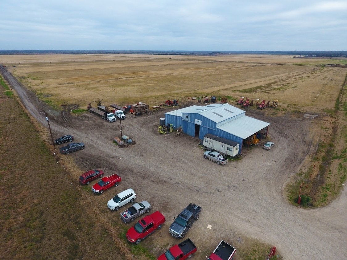 621 E Wolf Springs Rd, Ferris, TX for sale Building Photo- Image 1 of 52