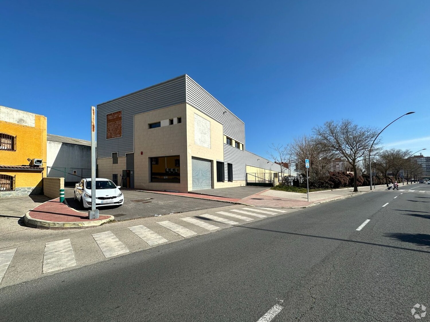 Retail in Fuenlabrada, Madrid for sale Building Photo- Image 1 of 1