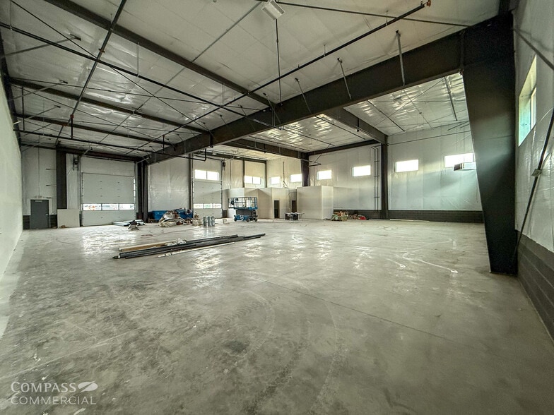 63625 Old Deschutes Rd, Bend, OR for lease - Building Photo - Image 3 of 5