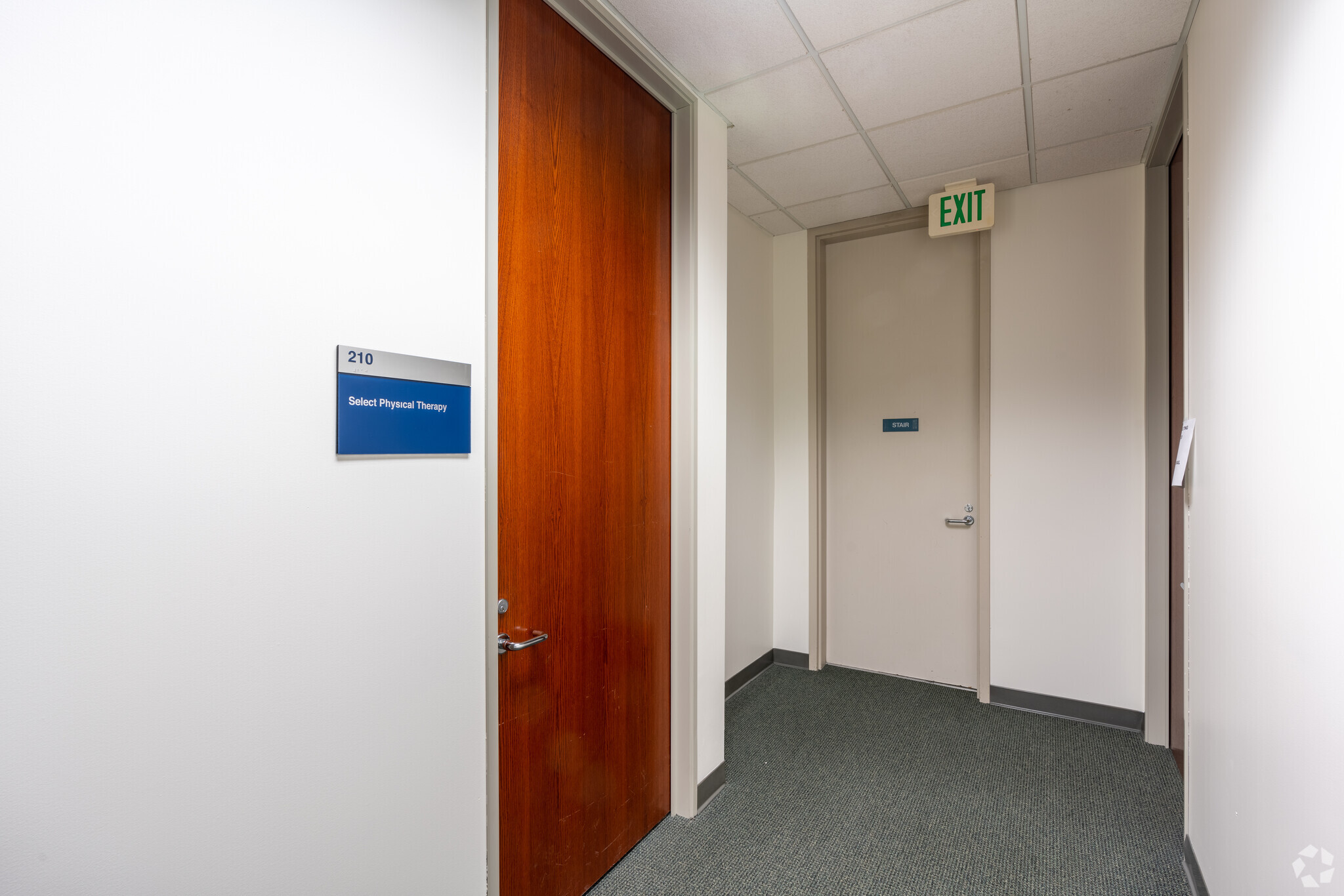 257 S Fair Oaks Ave, Pasadena, CA for lease Interior Photo- Image 1 of 7