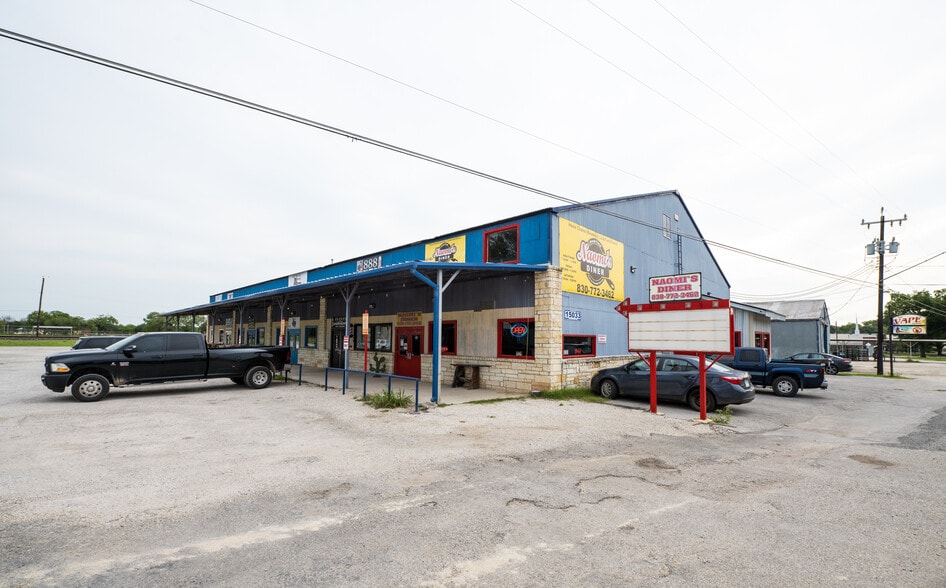 15033 Main St, Lytle, TX for lease - Primary Photo - Image 1 of 5