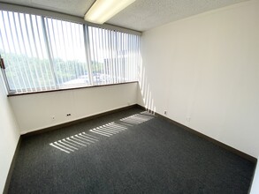 5901 N Cicero Ave, Chicago, IL for lease Interior Photo- Image 2 of 6