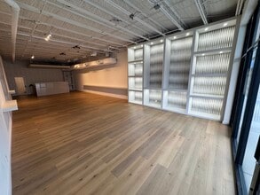 3263-3279 Roswell Rd, Atlanta, GA for lease Interior Photo- Image 1 of 4