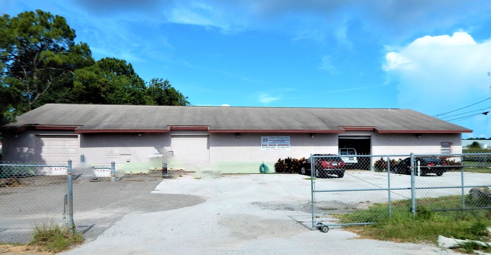 8235 Leo Kidd Ave, Port Richey, FL for sale - Building Photo - Image 1 of 1