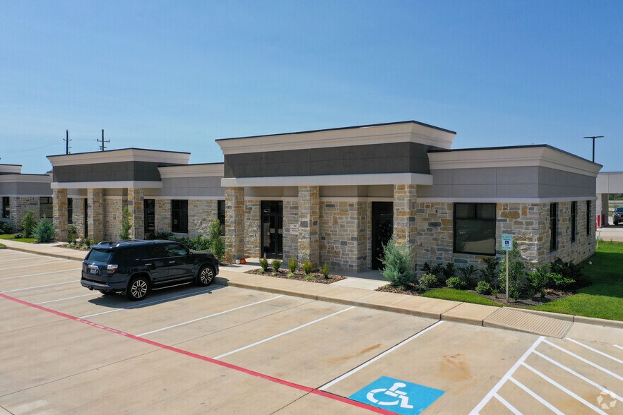 633 E Fernhurst Dr, Katy, TX 77450