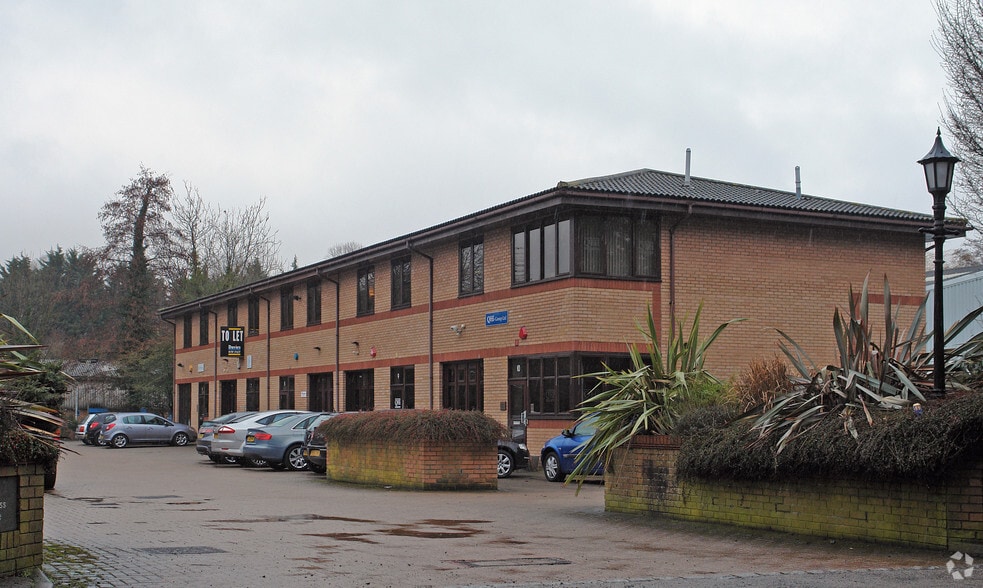 Coldharbour Ln, Harpenden for lease - Building Photo - Image 2 of 9