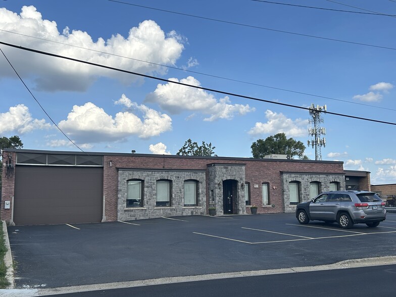 1937 & 1953 N 17th Ave portfolio of 2 properties for sale on LoopNet.com - Building Photo - Image 3 of 6