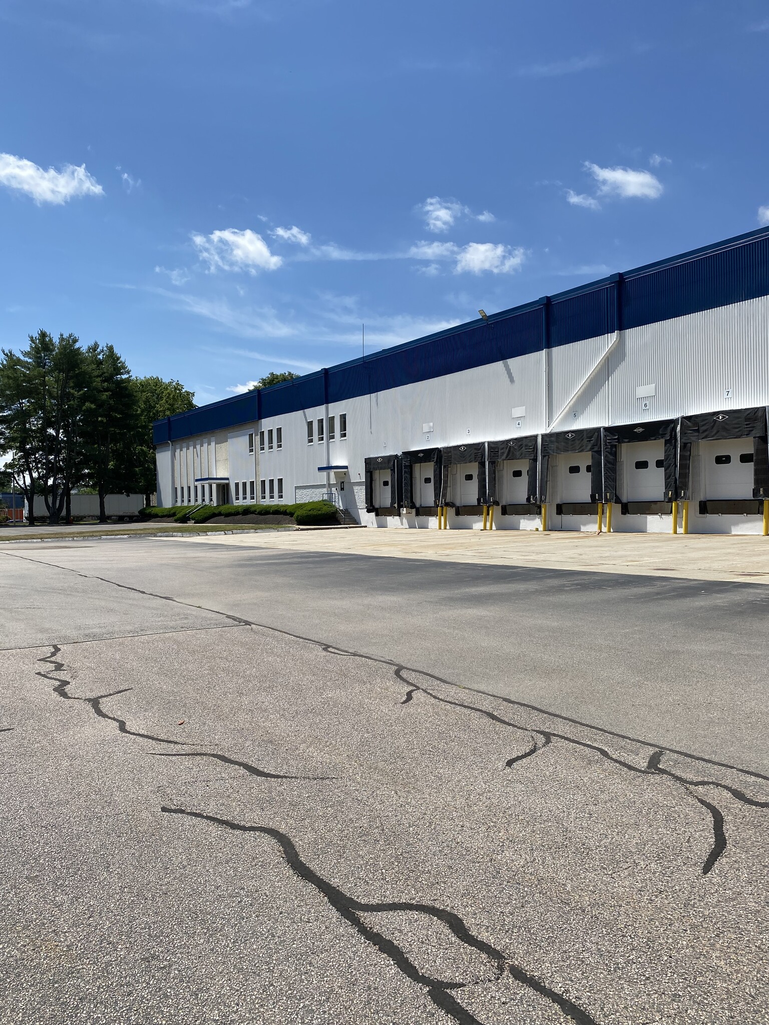 33 Suffolk Rd, Mansfield, MA for lease Building Photo- Image 1 of 5